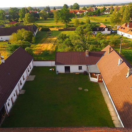 Safar Residence Hrachoviste Buitenkant foto