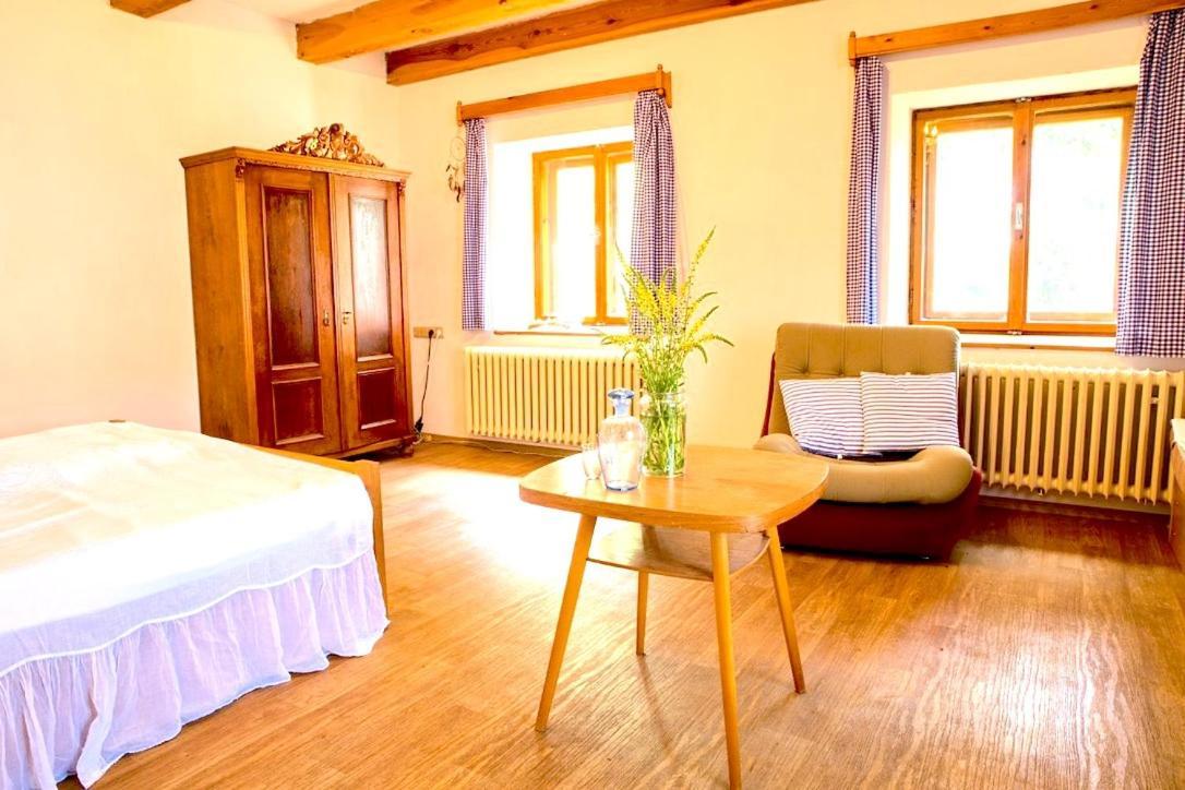 Safar Residence Hrachoviste Buitenkant foto