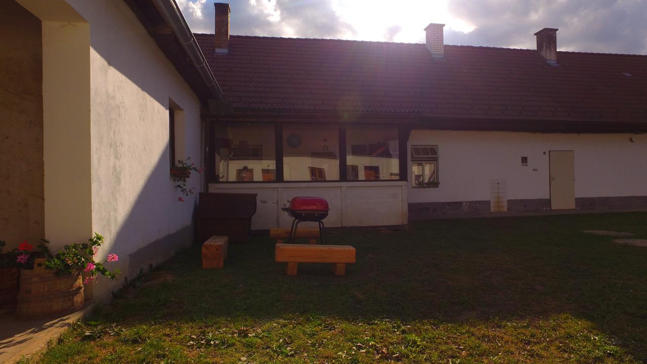 Safar Residence Hrachoviste Buitenkant foto